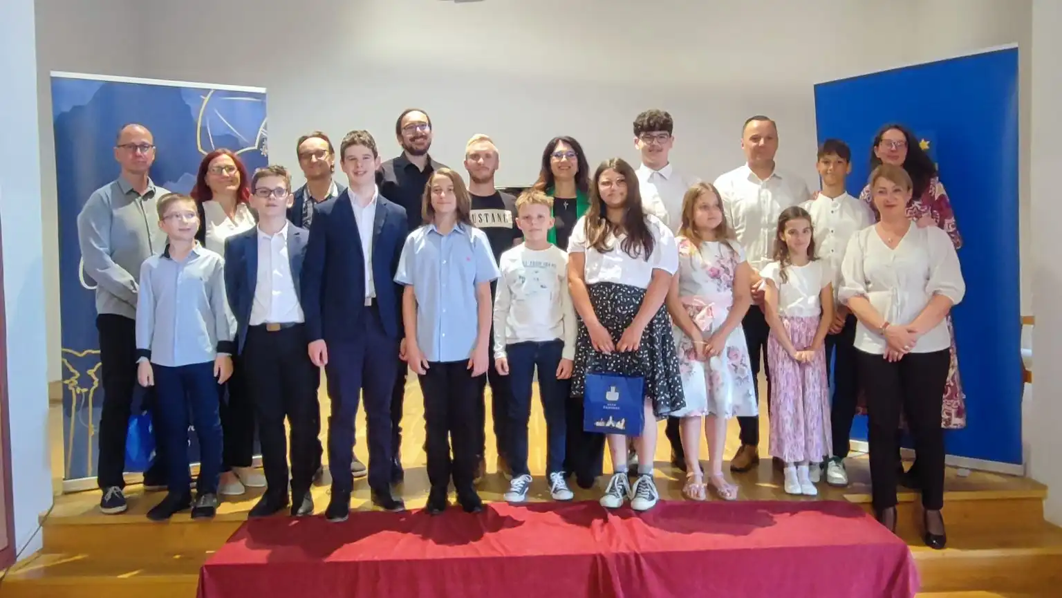 Grad Čakovec – učenici i mentori nagrade (2) Grad Čakovec – učenici i mentori nagrade (2)