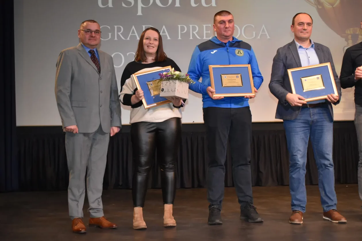 Grad Prelog Sportaši DODJELA NAGRADA NAJBOLJIM SPORTAŠIMA (20) Grad Prelog Sportaši DODJELA NAGRADA NAJBOLJIM SPORTAŠIMA (20)