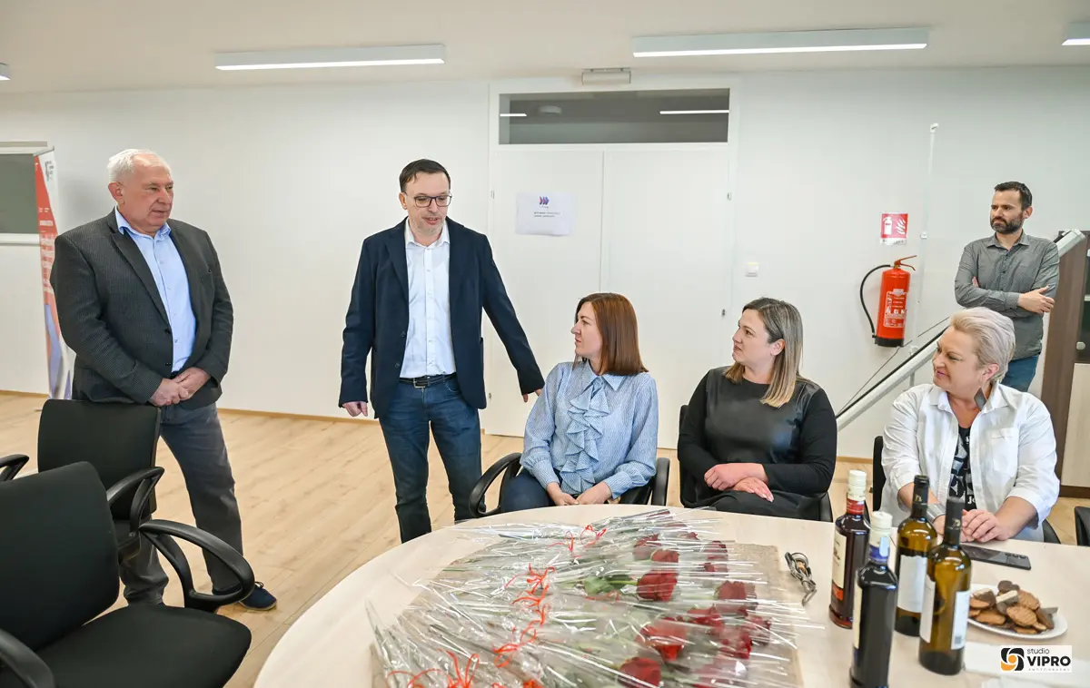 Grad Prelog dan žena studio Vipro (3)