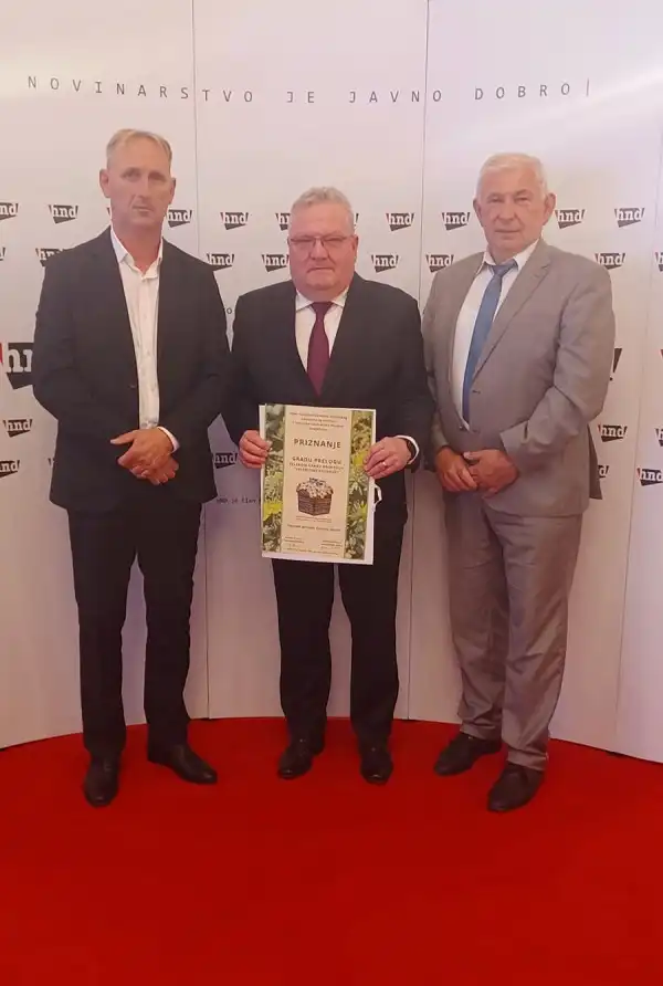 Grad Prelog primio nagradu ‘Velebitska degenija’ (4)