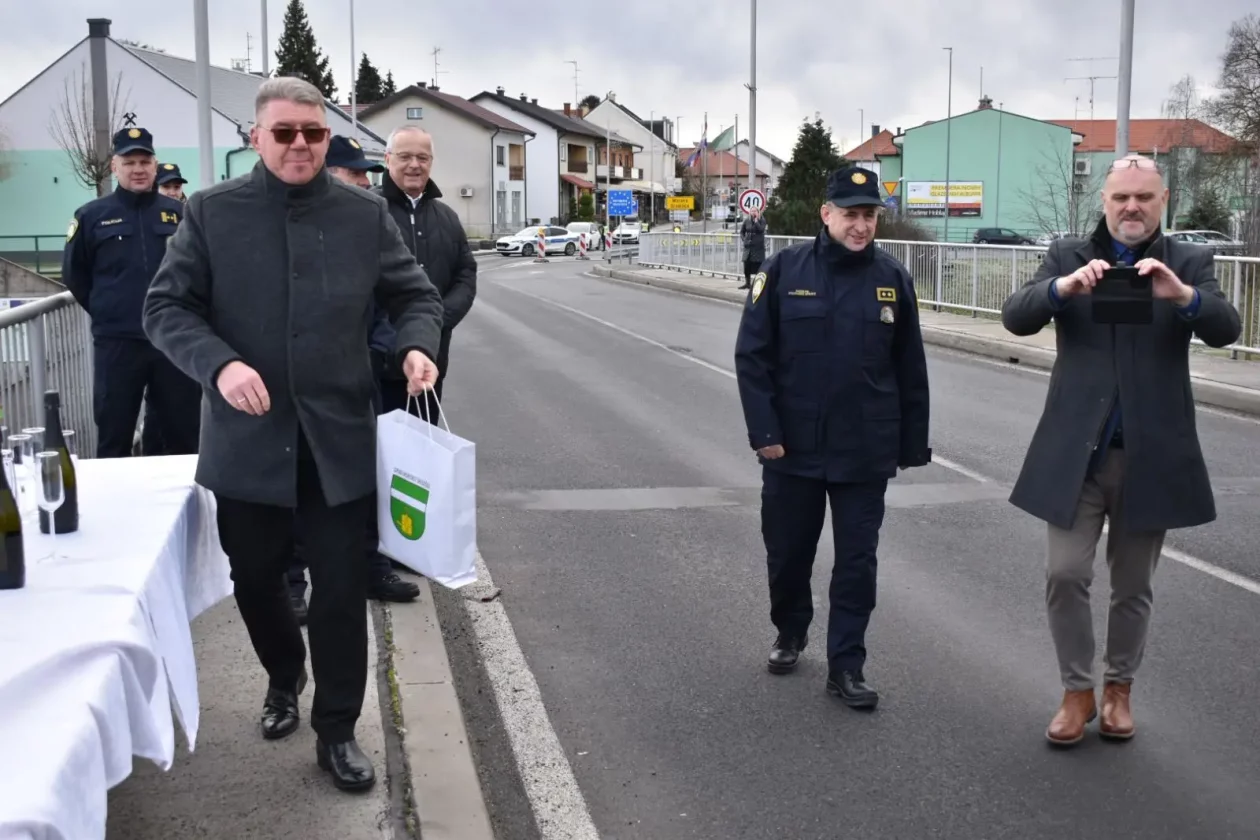 Grad Rudara – Mursko Središće – susret policije slovenija i hrvatska (7)