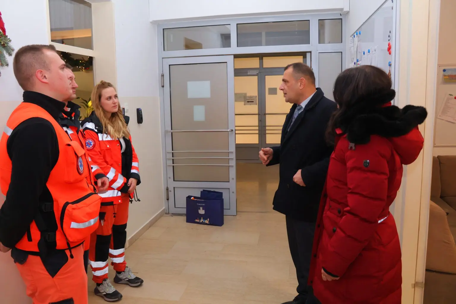 Gradonačelnica Ljerka Cividini i župan Matija Posavec obišli žurne službe tijekom novogodišnje noći (23) Gradonačelnica Ljerka Cividini i župan Matija Posavec obišli žurne službe tijekom novogodišnje noći (23)