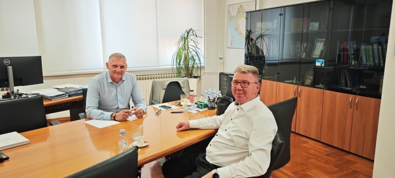 Gradonačelnik Dražen Srpak na sastanku s predsjednikom Uprave Hrvatskih cesta (2)