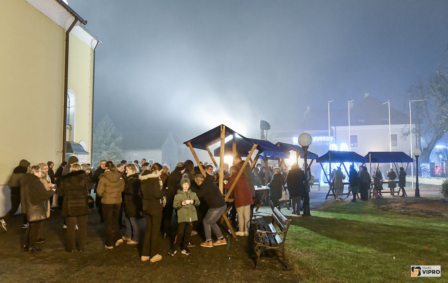 Gradonačelnik Kolarek zapalio četvrtu adventsku svijeću u Prelogu (23)