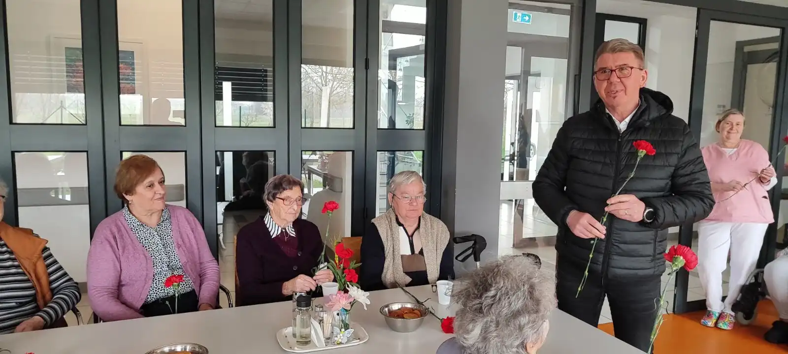 Gradonačelnik Srpak – dan žena (5) Gradonačelnik Srpak – dan žena (5)