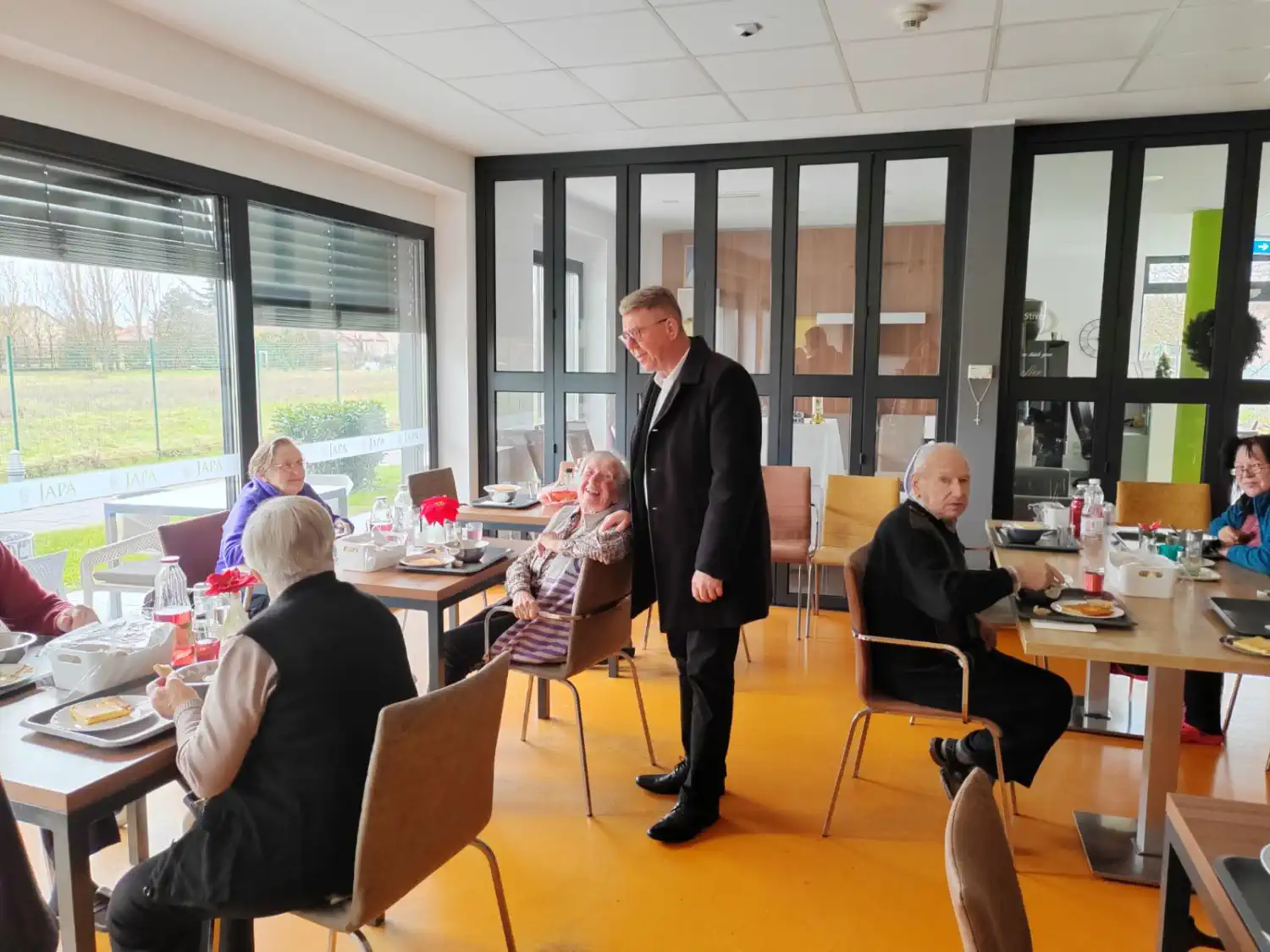 Gradonačelnik Srpak u posjeti domovima za starije i nemoćne (4) Gradonačelnik Srpak u posjeti domovima za starije i nemoćne (4)