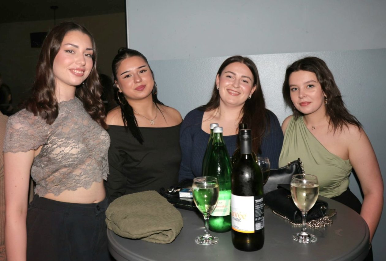 Gradska kavana Vulkan bend (15)