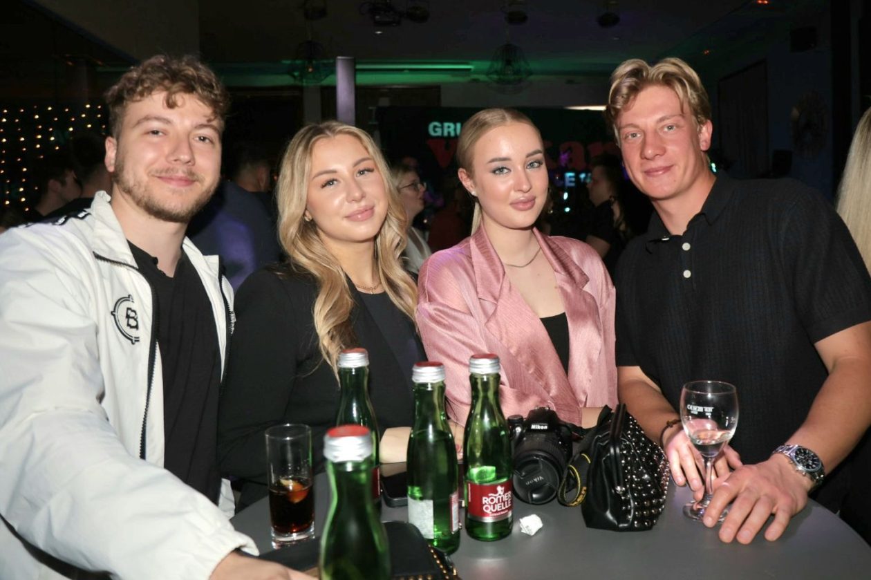 Gradska kavana Vulkan bend (16)