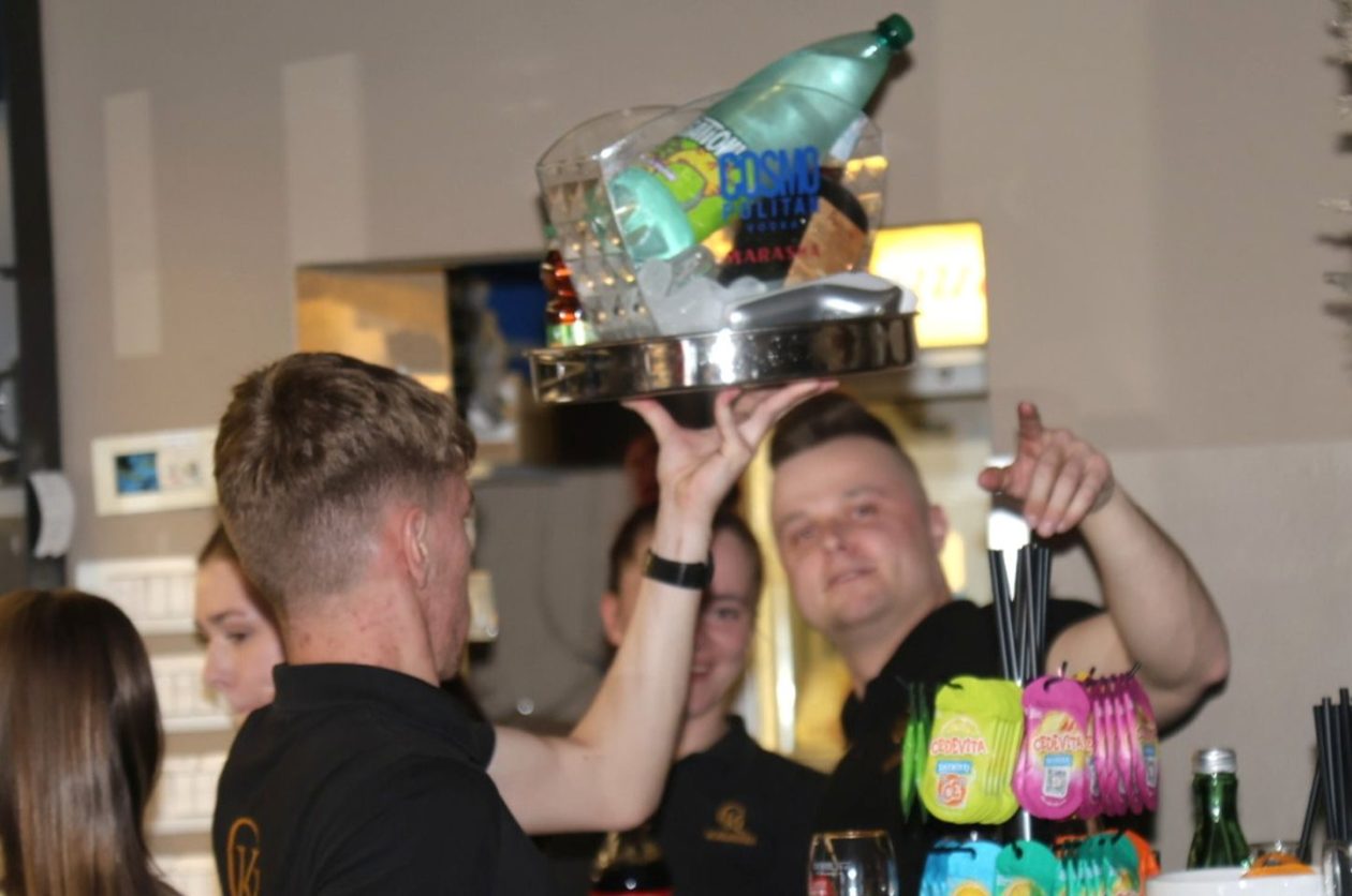 Gradska kavana Vulkan bend (28)