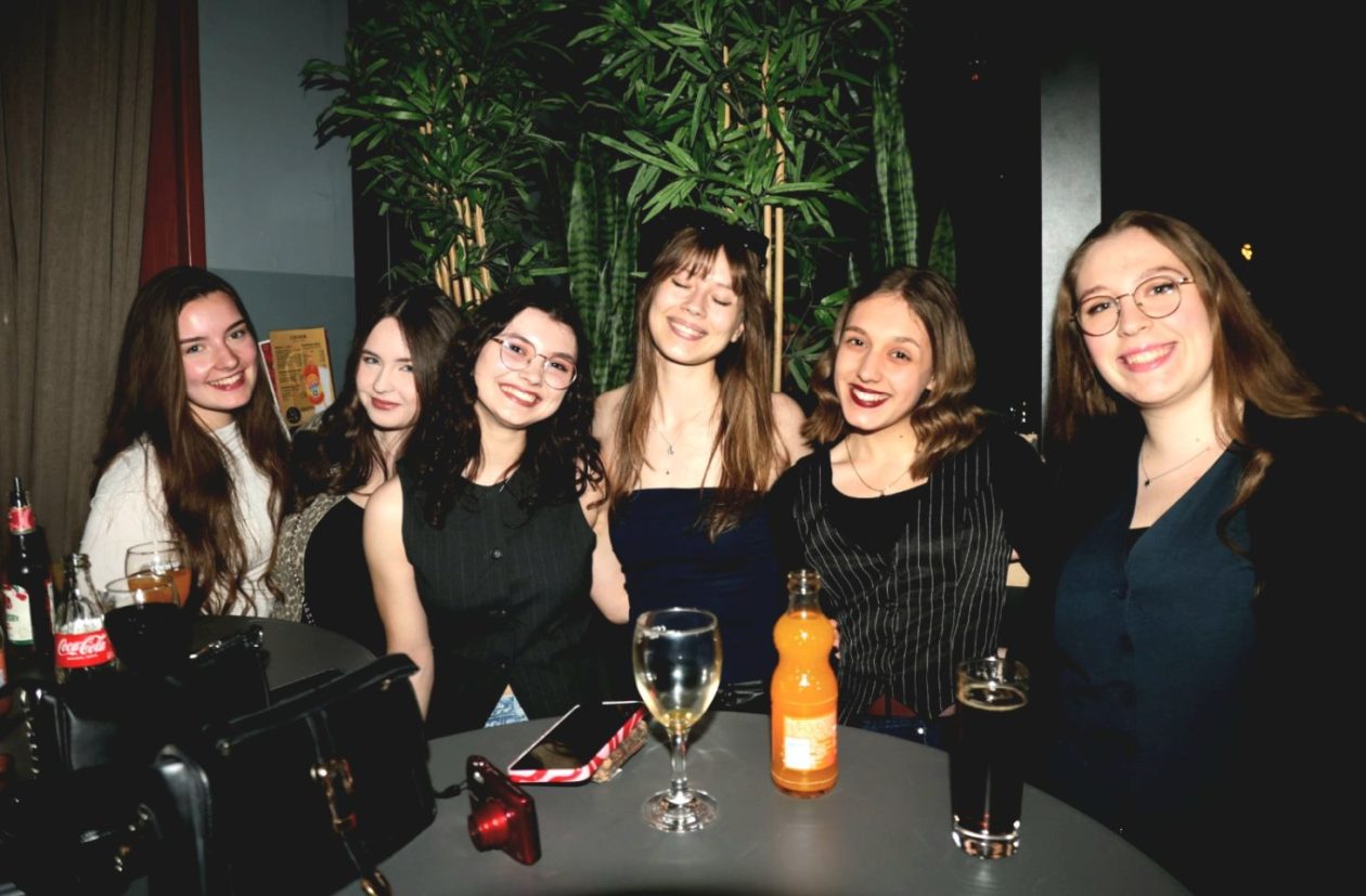 Gradska kavana Vulkan bend (5)