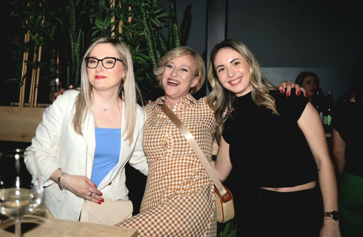 Gradska kavana Vulkan bend (6)