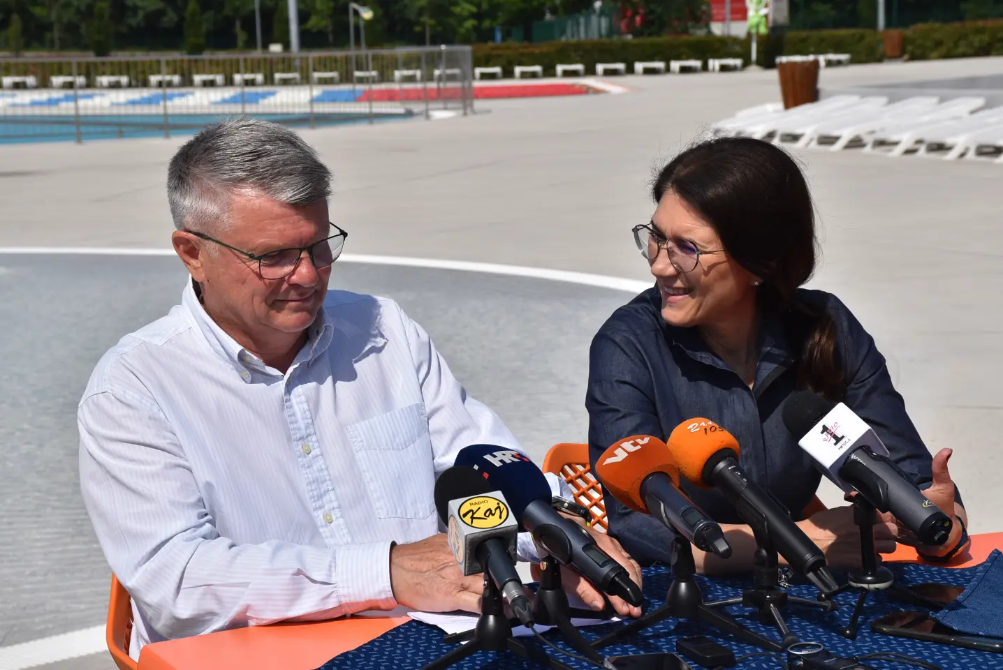 Gradski bazeni, sezona kupanja 2025. Ljerka Cividini, Miodrag Novosel (1) Gradski bazeni, sezona kupanja 2025. Ljerka Cividini, Miodrag Novosel (1)