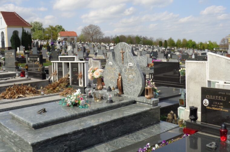 Groblje_Pleškovec 22