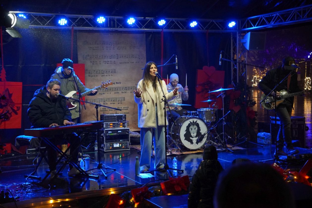 Grupa Emanuel duhovna glazba advent u čakovcu 2025 (14) Grupa Emanuel duhovna glazba advent u čakovcu 2025 (14)