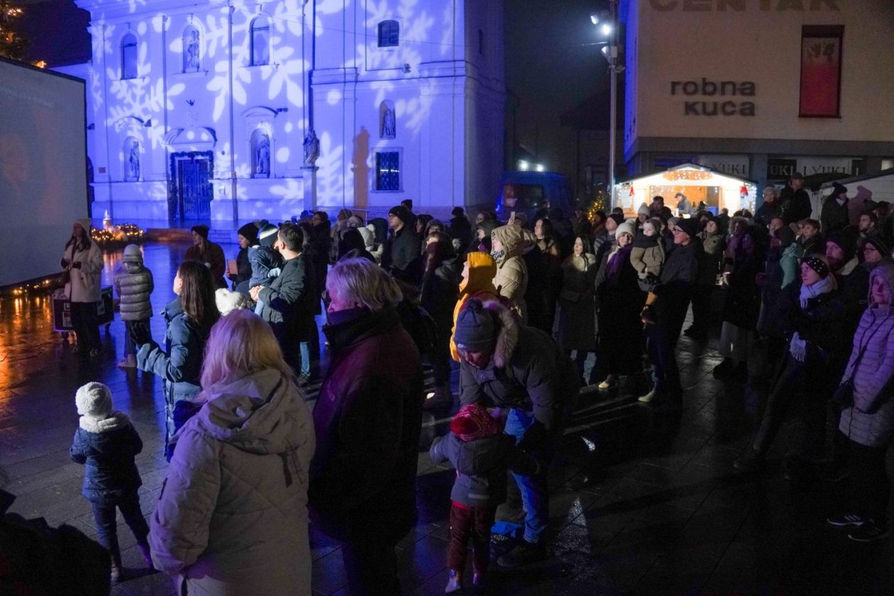 Grupa Emanuel duhovna glazba advent u čakovcu 2025 (18) Grupa Emanuel duhovna glazba advent u čakovcu 2025 (18)