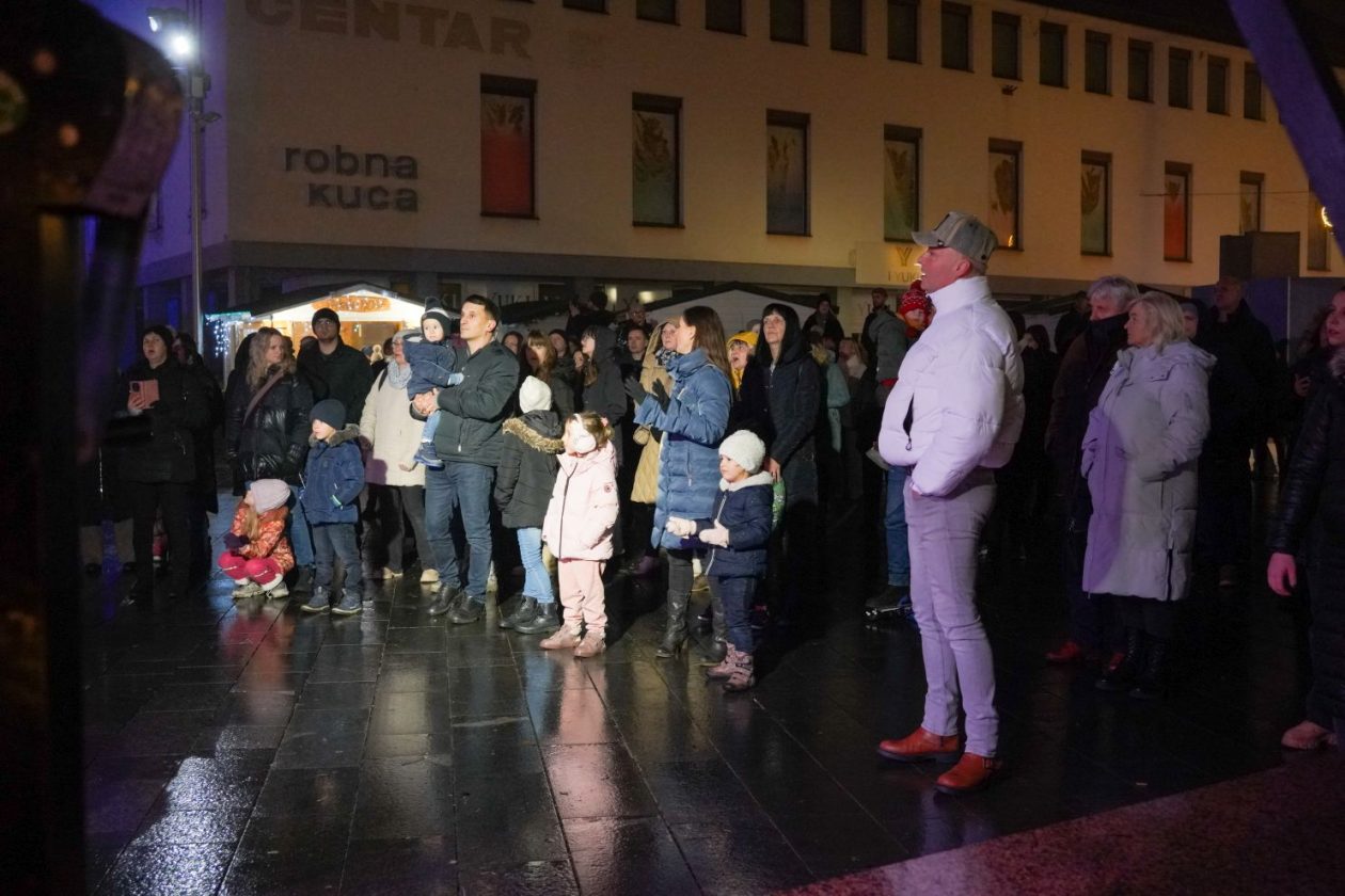 Grupa Emanuel duhovna glazba advent u čakovcu 2025 (4) Grupa Emanuel duhovna glazba advent u čakovcu 2025 (4)