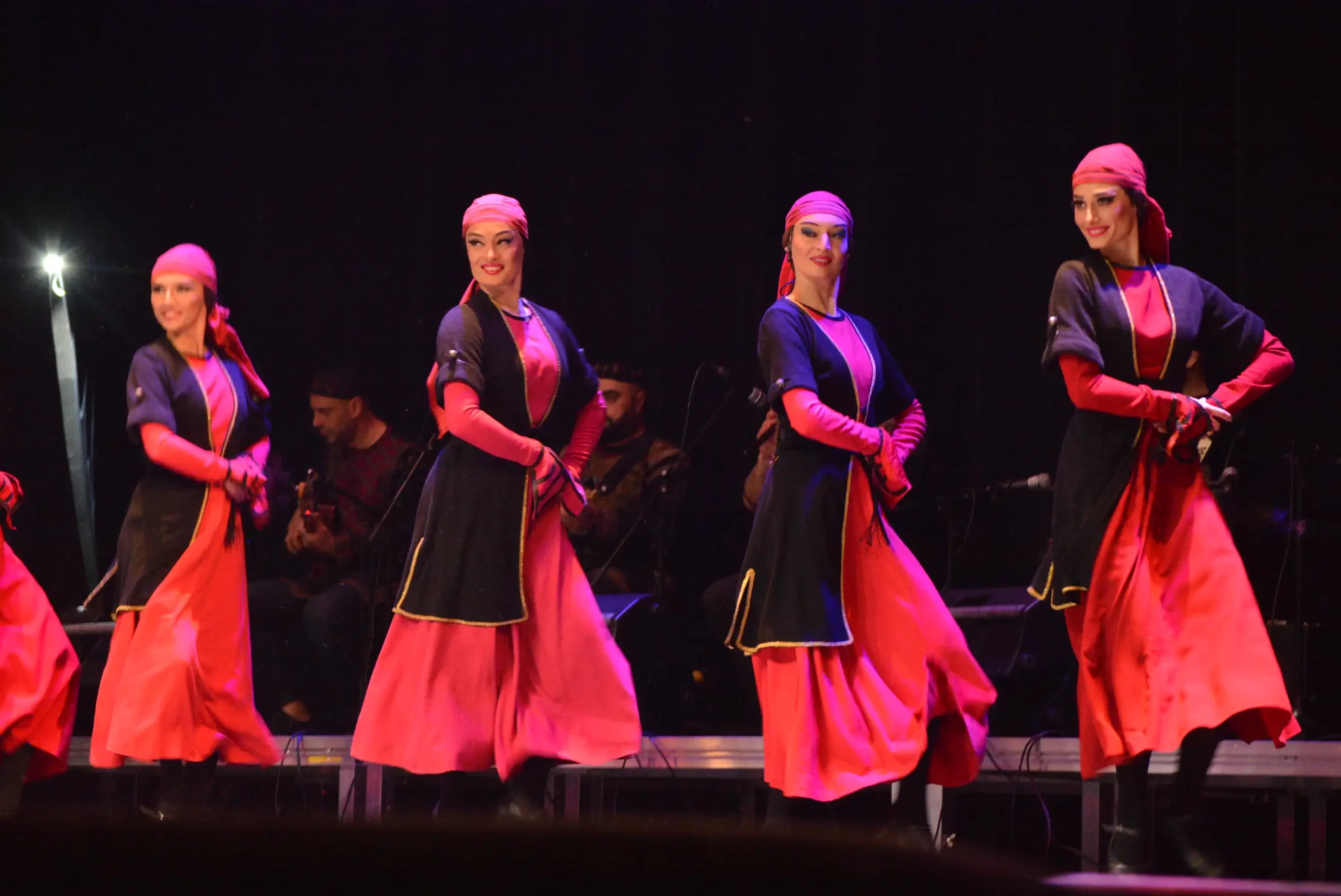 Gruzijski balet u CZK ČK travanj 2024 (6) Gruzijski balet u CZK ČK travanj 2024 (6)