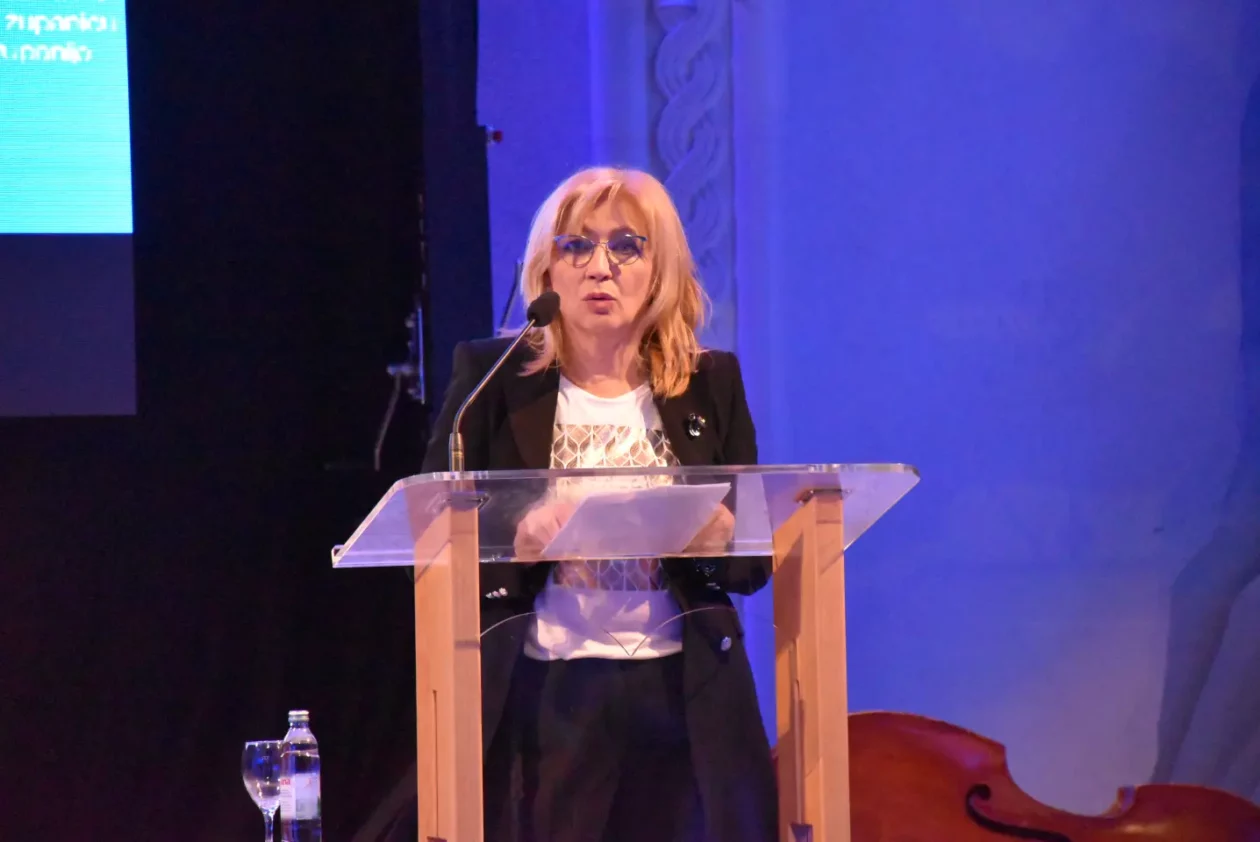 HDZ, 35 godina (17) Karolina Juzbašić