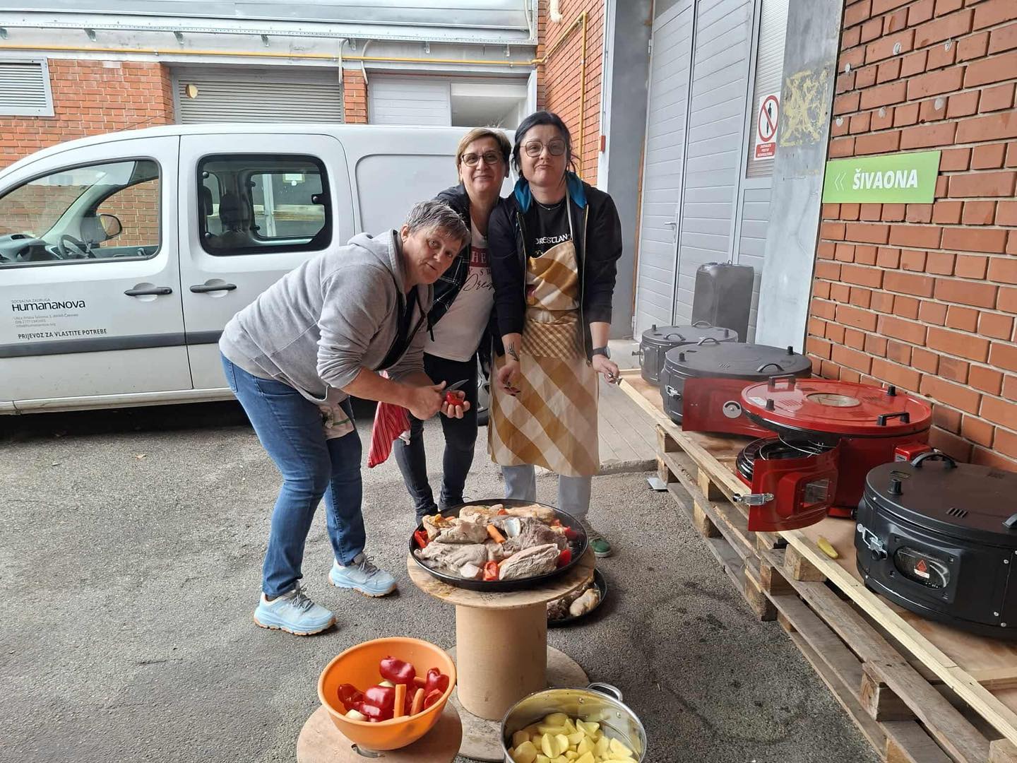 HUMANA NOVA HUMANA NOVA