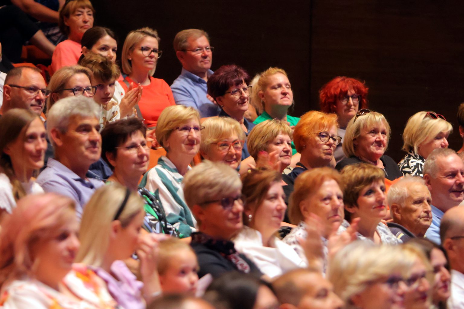 HUMANITARNA NOTA Održan koncert ‘Zajedno protiv raka pjesmom, plesom i modnom revijom 2025 (12) HUMANITARNA NOTA Održan koncert ‘Zajedno protiv raka pjesmom, plesom i modnom revijom 2025 (12)