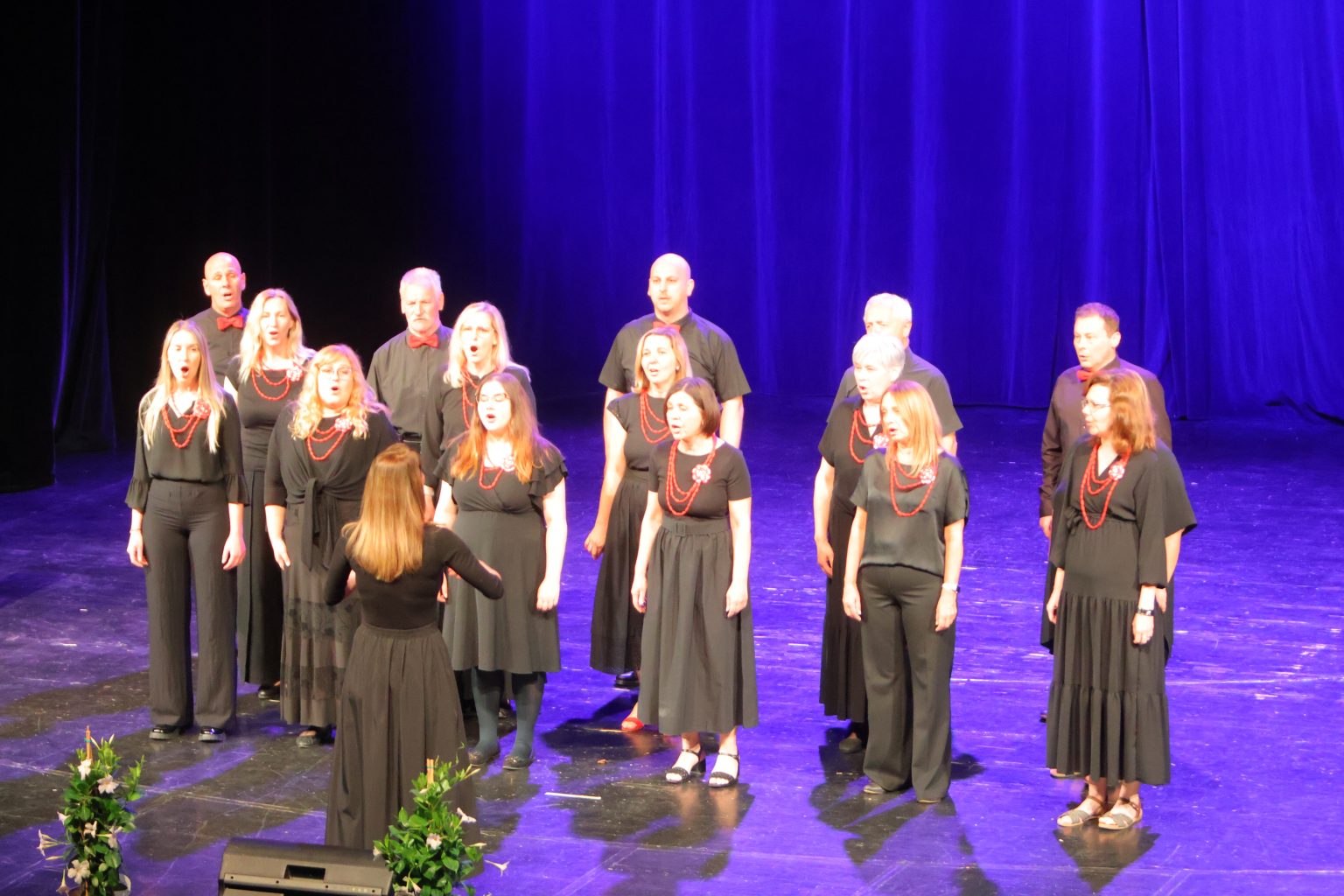 HUMANITARNA NOTA Održan koncert ‘Zajedno protiv raka pjesmom, plesom i modnom revijom 2025 (23) HUMANITARNA NOTA Održan koncert ‘Zajedno protiv raka pjesmom, plesom i modnom revijom 2025 (23)