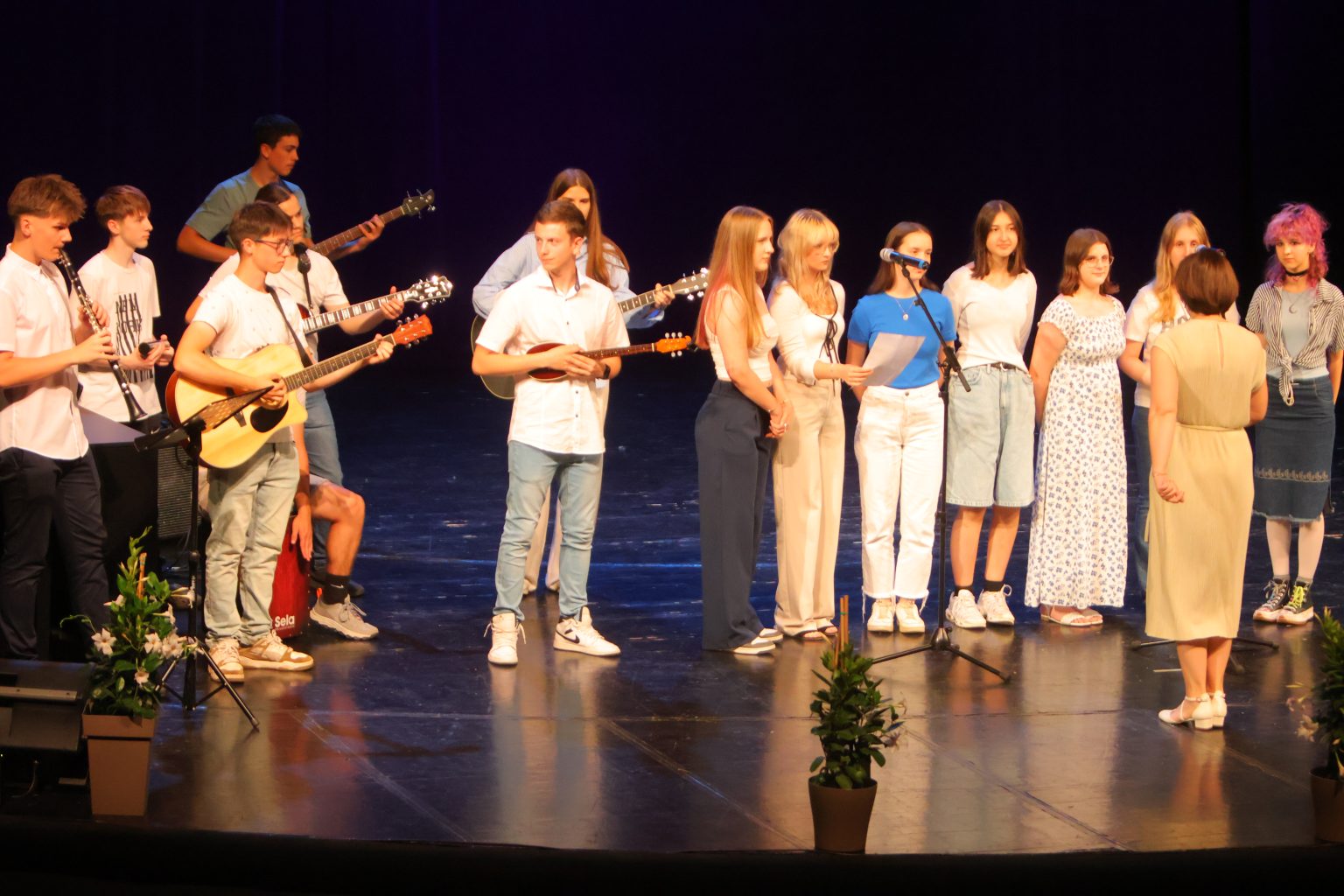 HUMANITARNA NOTA Održan koncert ‘Zajedno protiv raka pjesmom, plesom i modnom revijom 2025 (38) HUMANITARNA NOTA Održan koncert ‘Zajedno protiv raka pjesmom, plesom i modnom revijom 2025 (38)