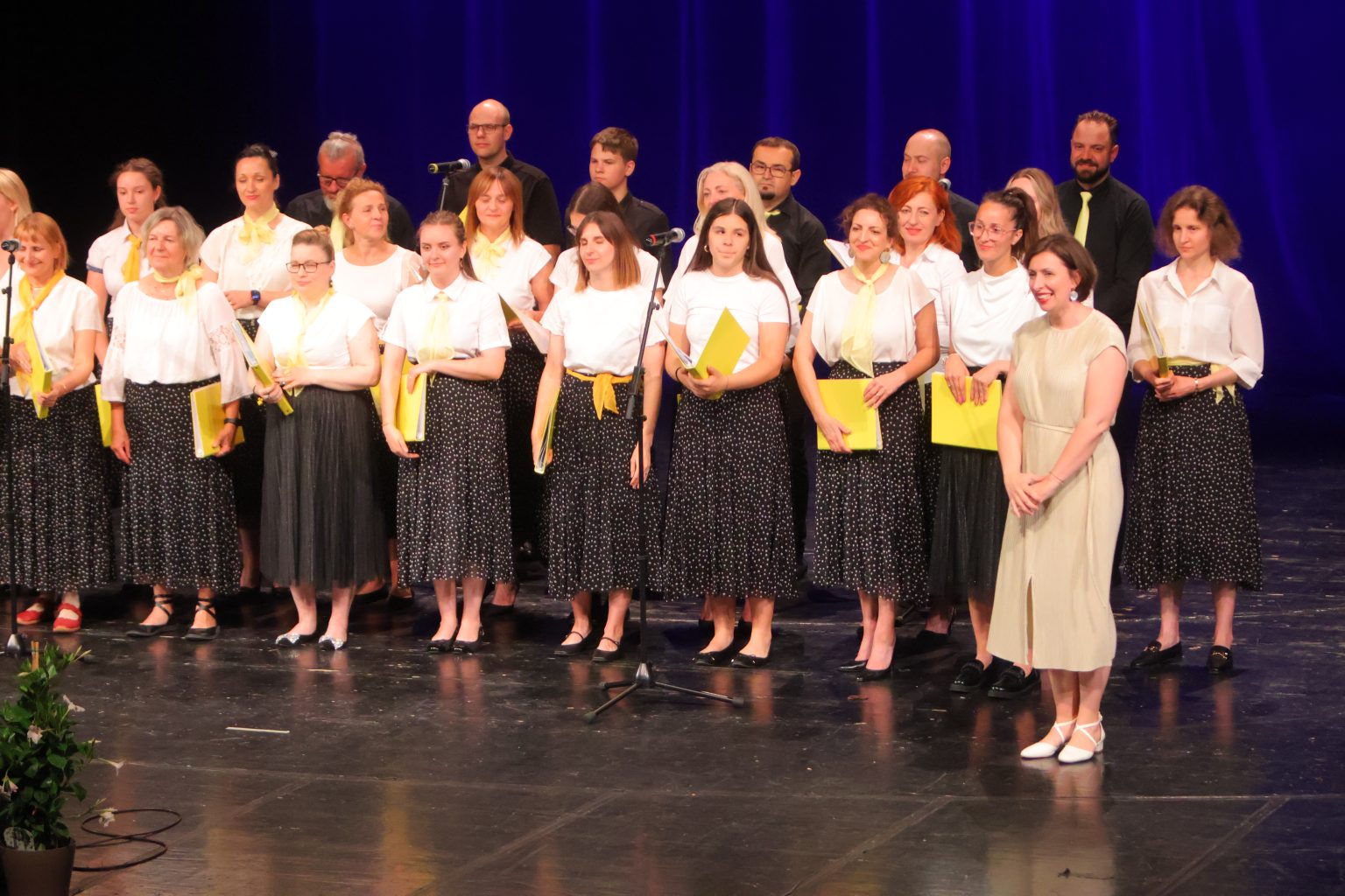 HUMANITARNA NOTA Održan koncert ‘Zajedno protiv raka pjesmom, plesom i modnom revijom 2025 (41) HUMANITARNA NOTA Održan koncert ‘Zajedno protiv raka pjesmom, plesom i modnom revijom 2025 (41)