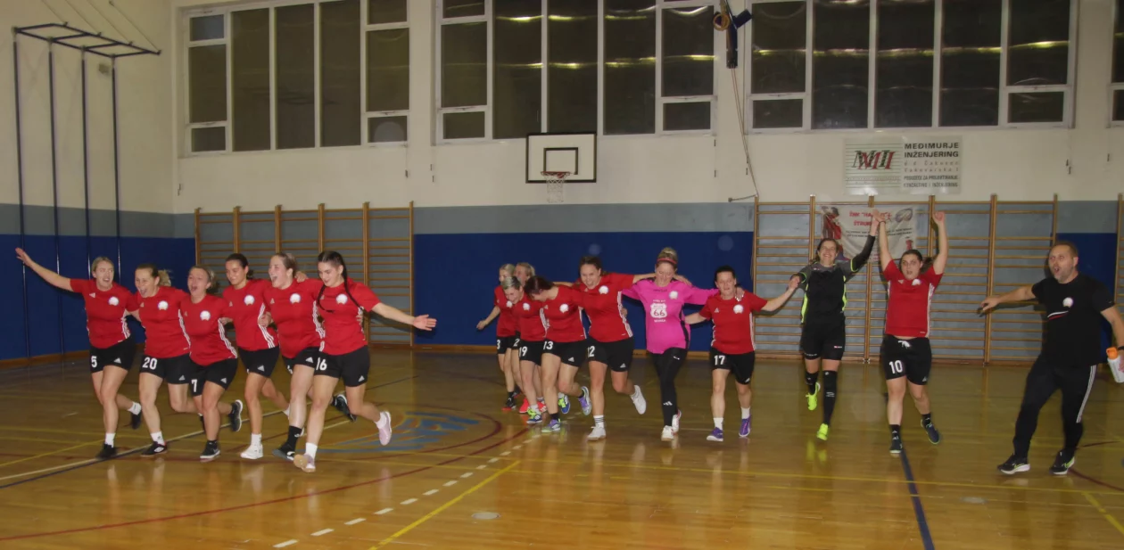 Hajdučice kup nogomet ŽNK (14)