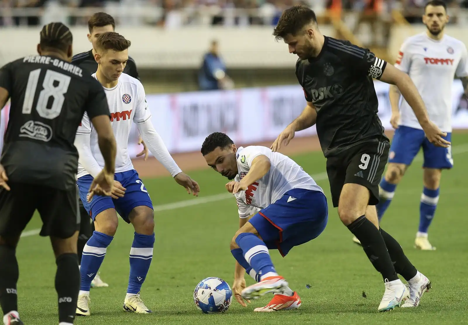 Hajduk Dinamo, utakmica, 3.4 (11) Hajduk Dinamo, utakmica, 3.4 (11)