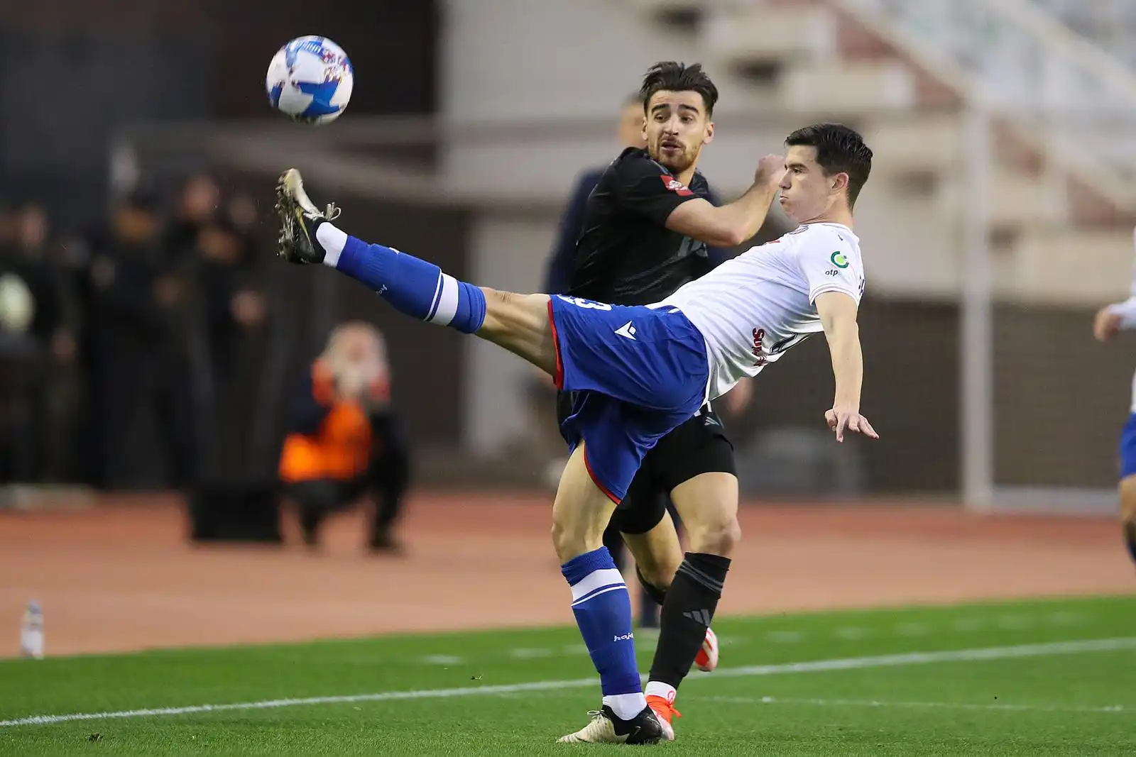 Hajduk Dinamo, utakmica, 3.4 (32) Hajduk Dinamo, utakmica, 3.4 (32)