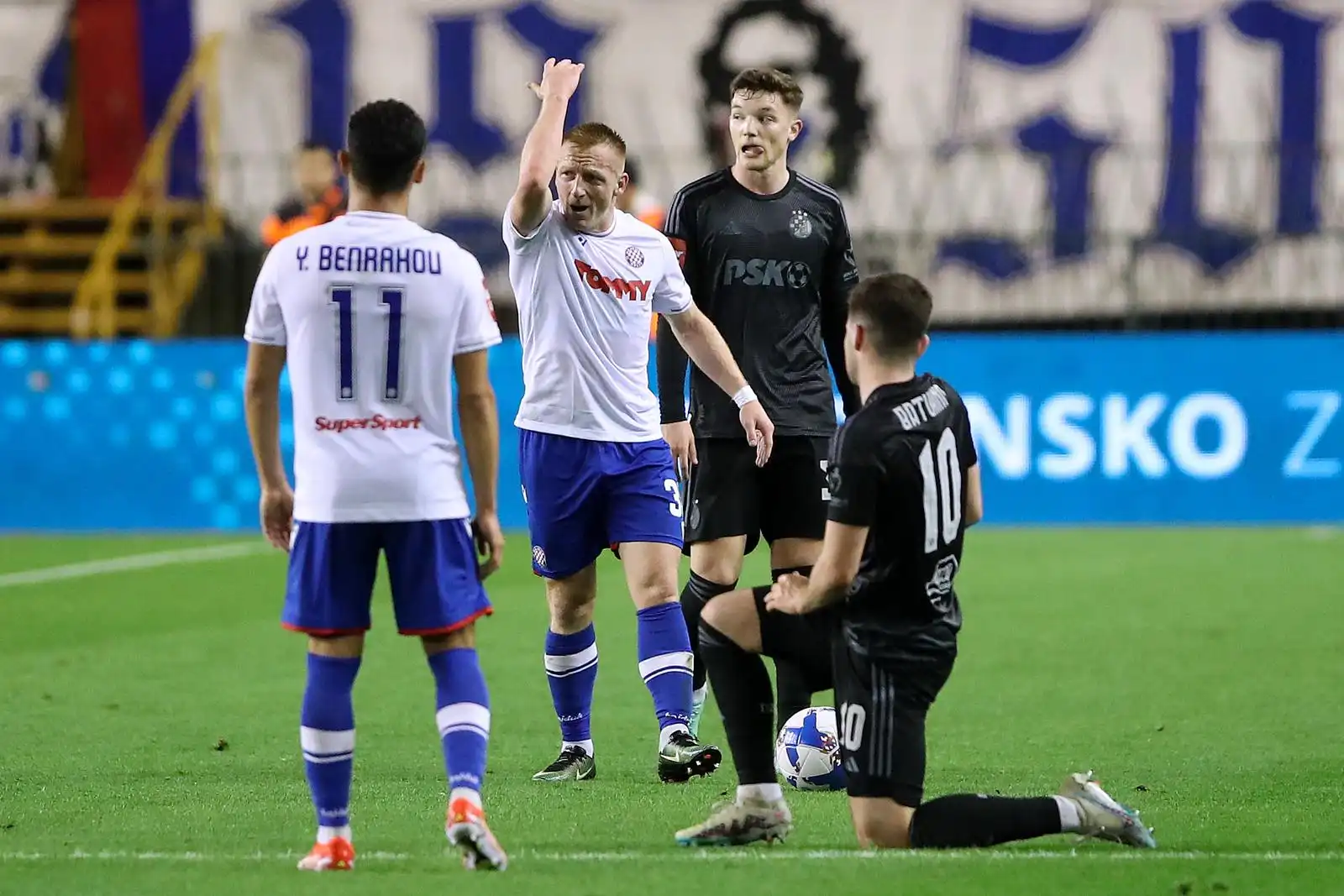 Hajduk Dinamo, utakmica, 3.4 (44) Hajduk Dinamo, utakmica, 3.4 (44)