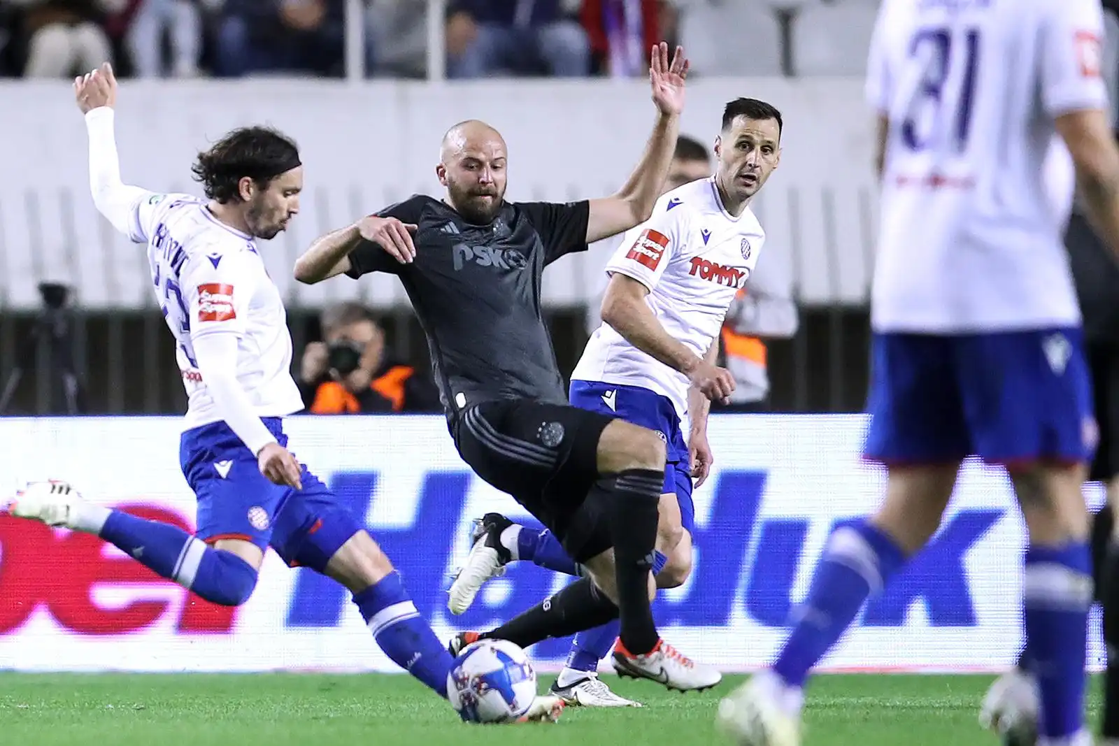 Hajduk Dinamo, utakmica, 3.4 (71) Hajduk Dinamo, utakmica, 3.4 (71)