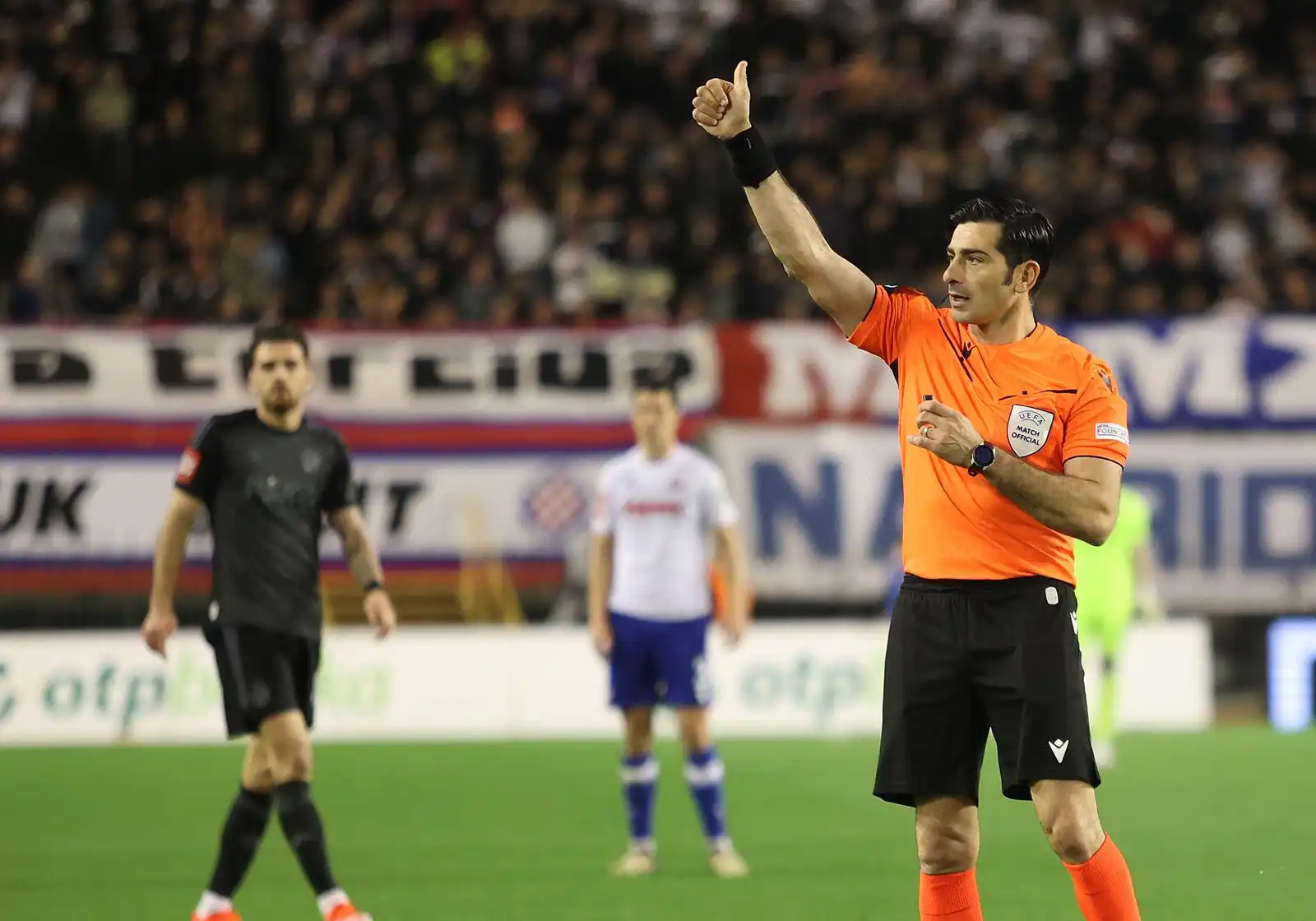 Hajduk Dinamo, utakmica, 3.4 (77) Hajduk Dinamo, utakmica, 3.4 (77)