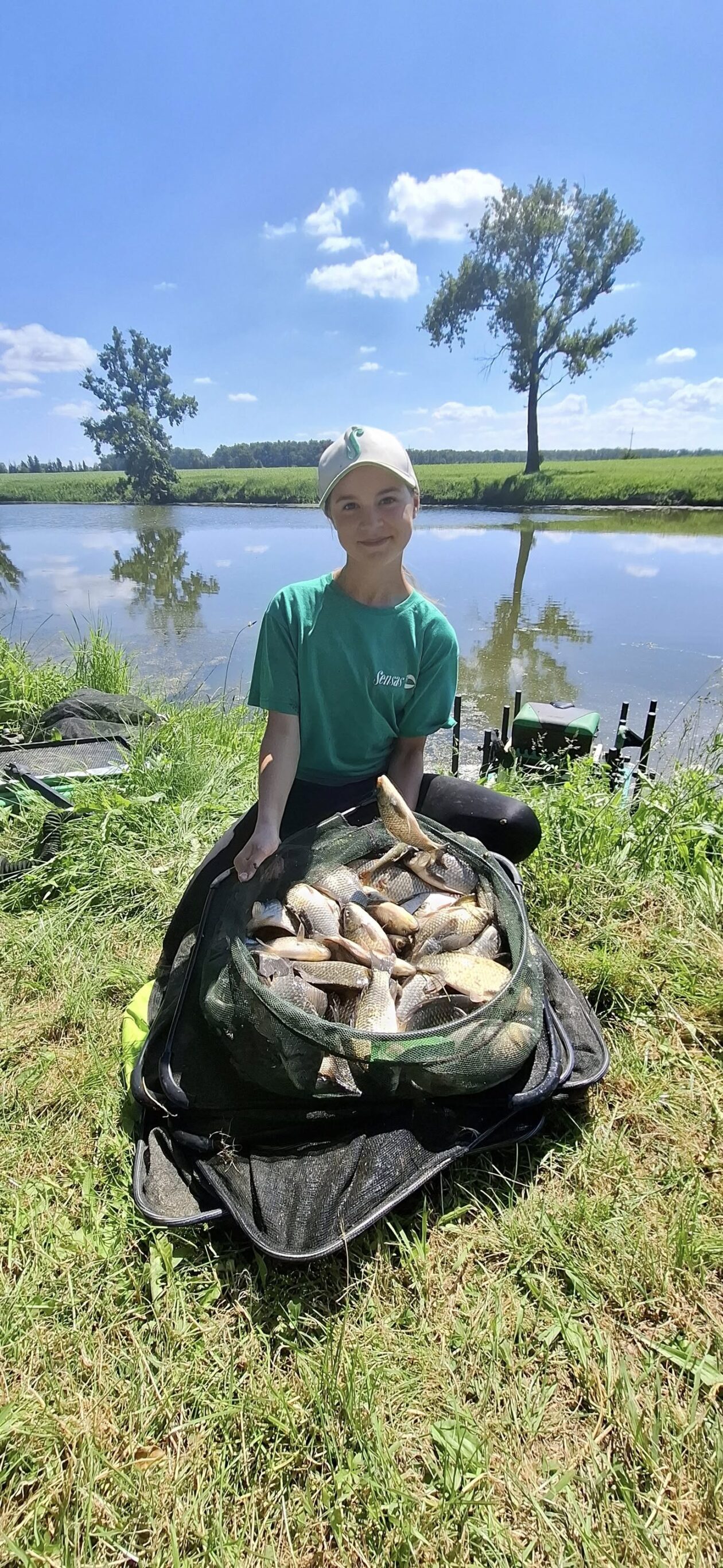 Hana Horvat (7) Hana Horvat (7)