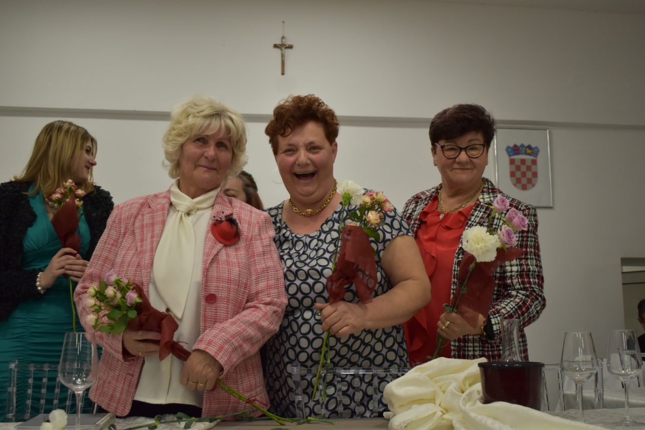 Hlapičina Sommelier predstava dan žena (20)