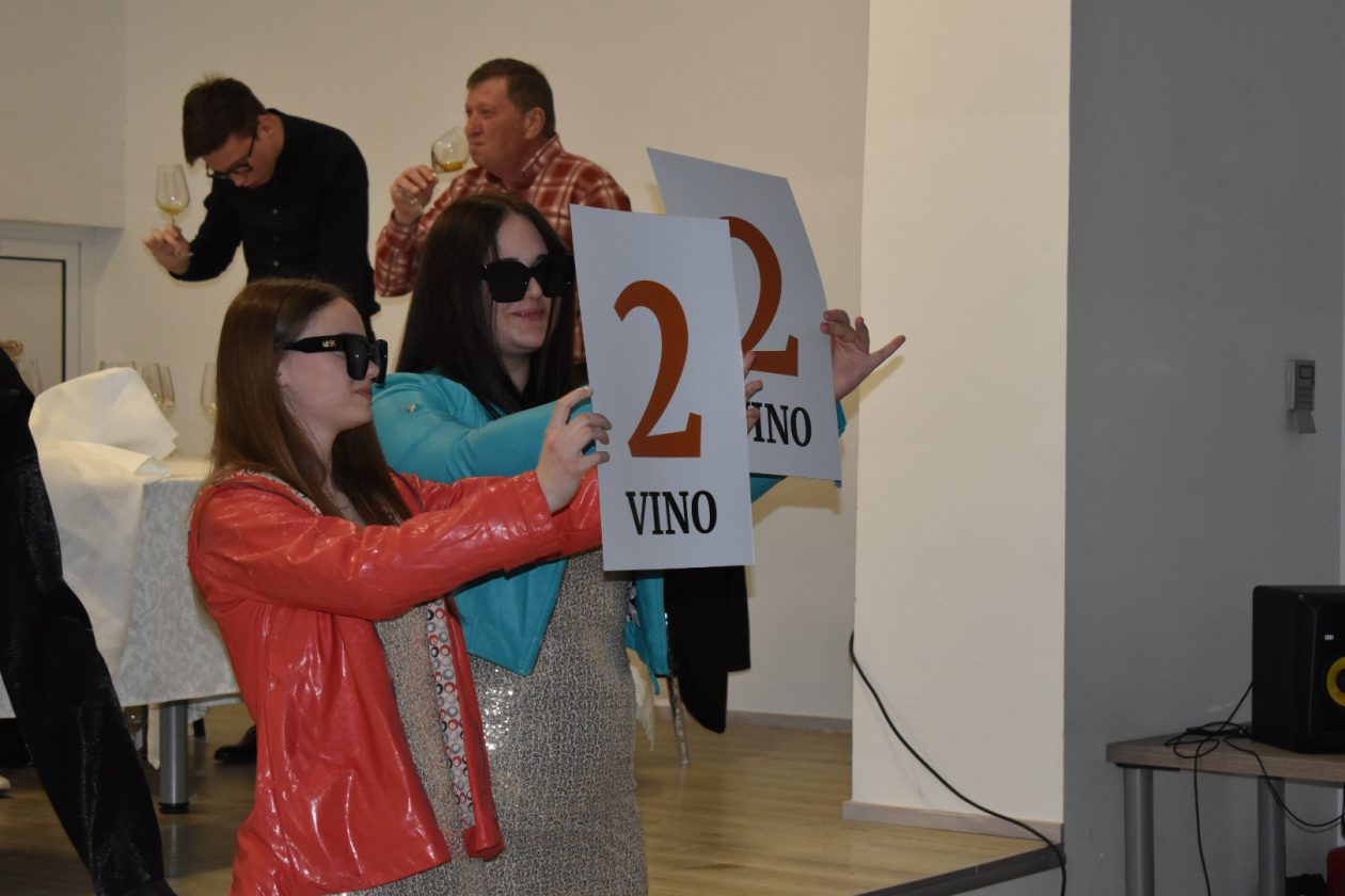 Hlapičina Sommelier predstava dan žena (6)