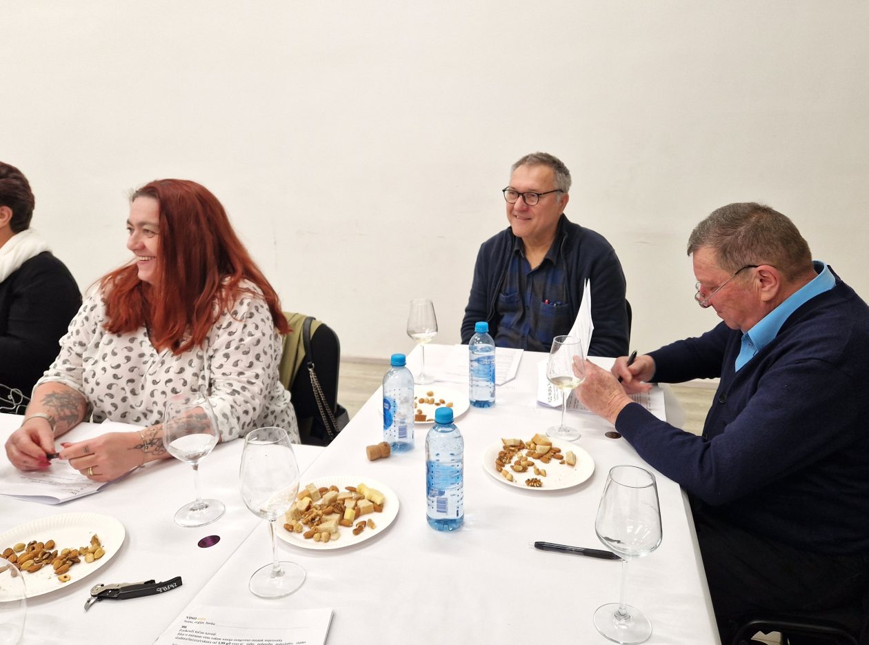 Hlapičina kviz vino (4)