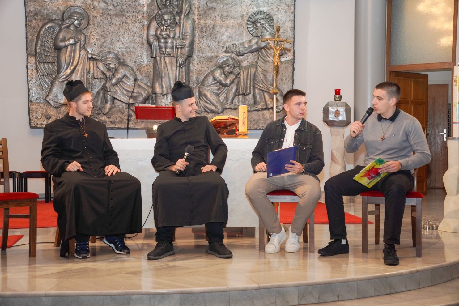 Holwyin Varaždin misa procesija svijeće molitva krunica (11)