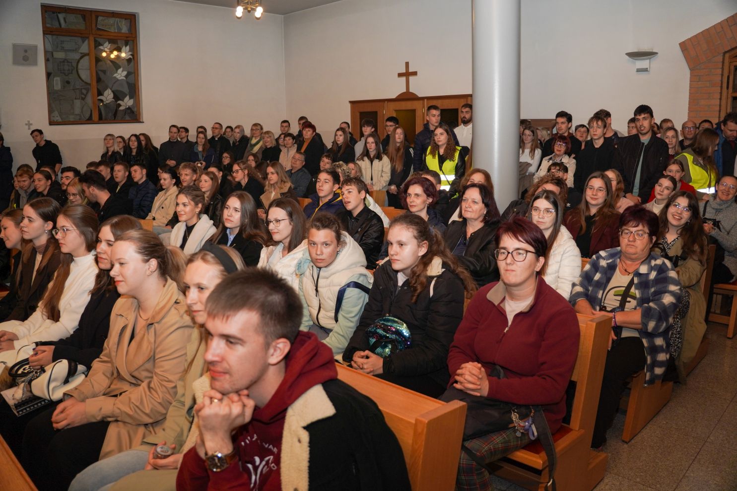 Holwyin Varaždin misa procesija svijeće molitva krunica (13)