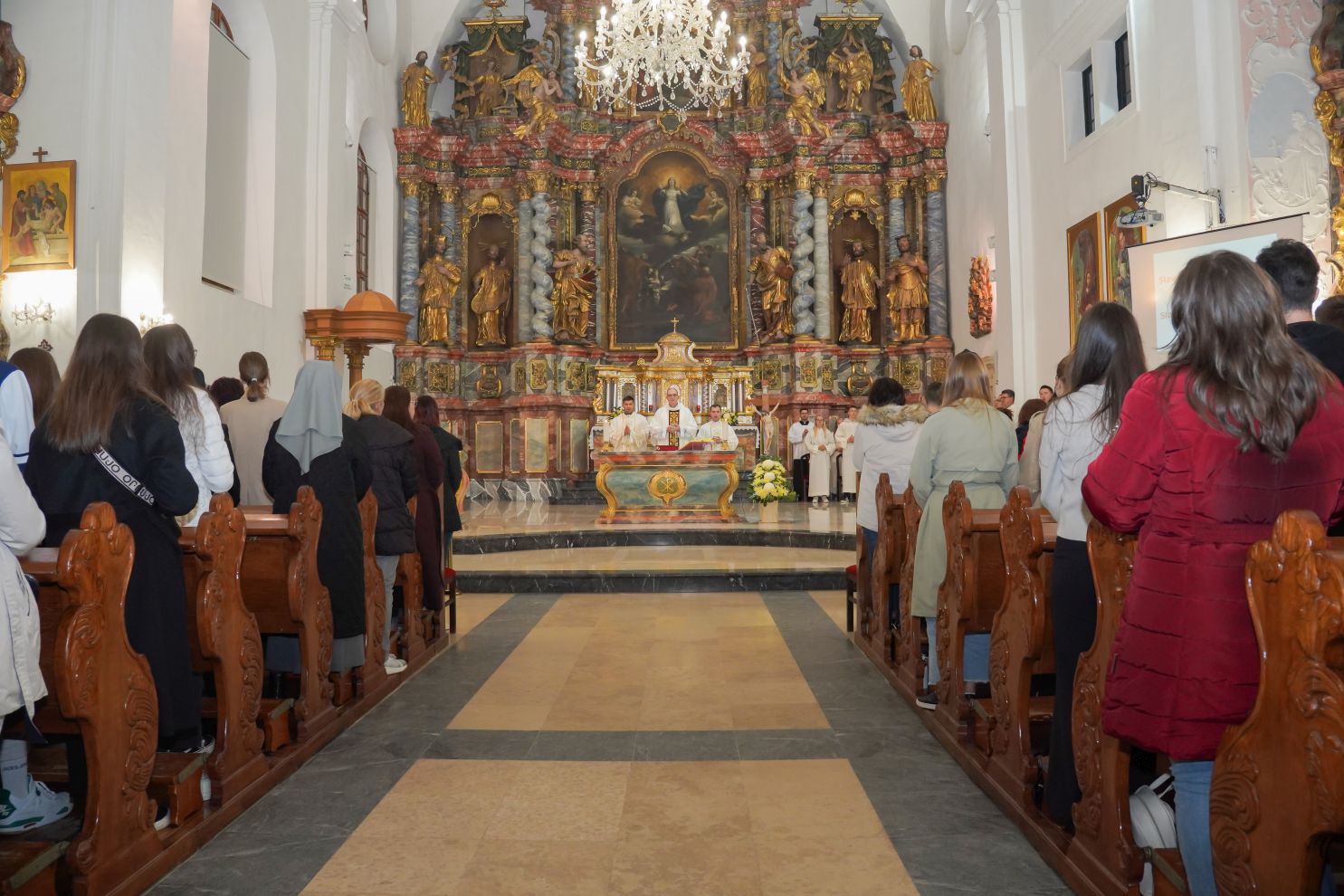 Holwyin Varaždin misa procesija svijeće molitva krunica (54)