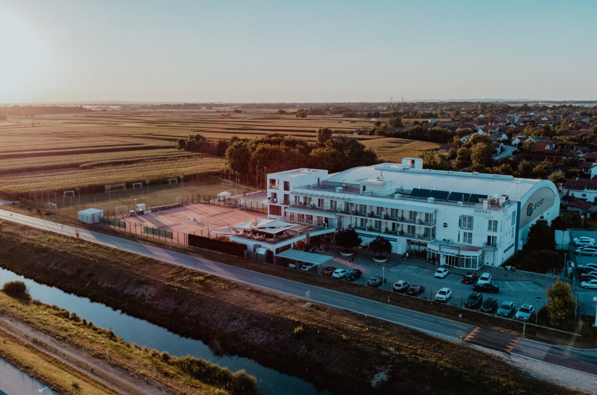 Hotel Panorama iz zraka