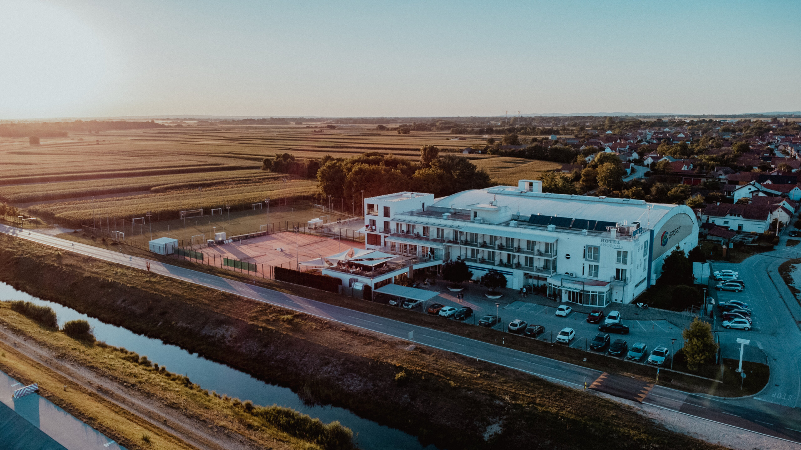 Hotel Panorama iz zraka