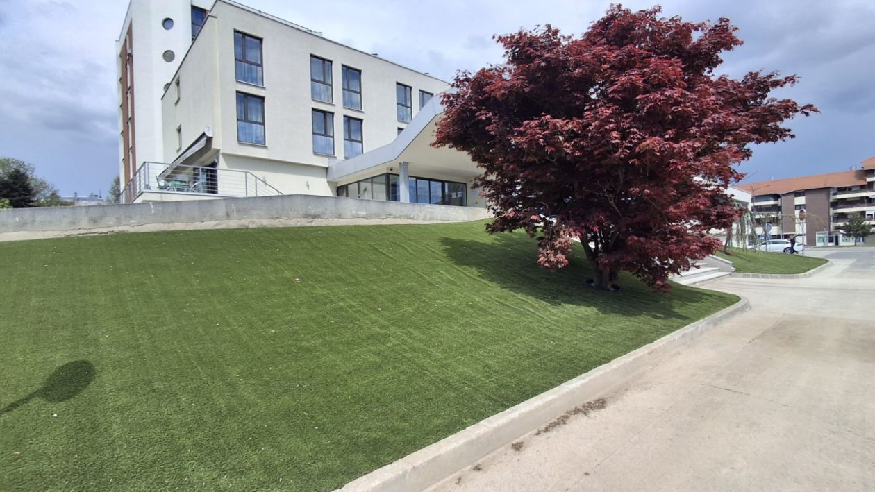 Hotel Park travnjak 2