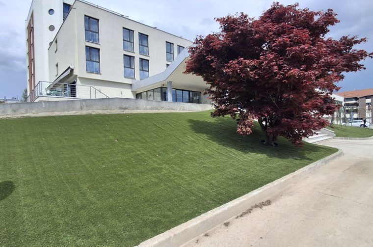 Hotel Park travnjak 2