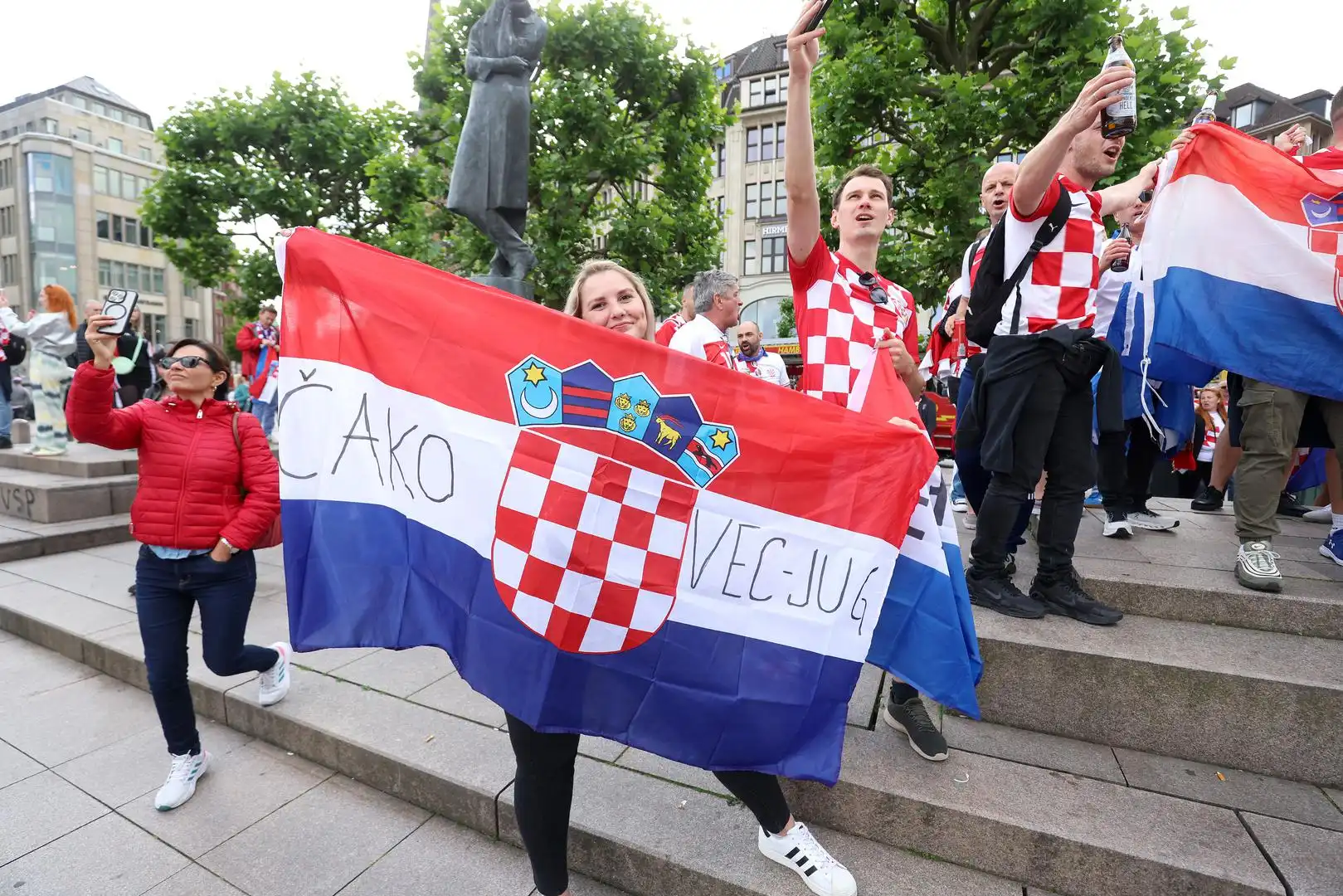 Hrvatski navijači Hamburg 2024 (11) čakovec Hrvatski navijači Hamburg 2024 (11) čakovec