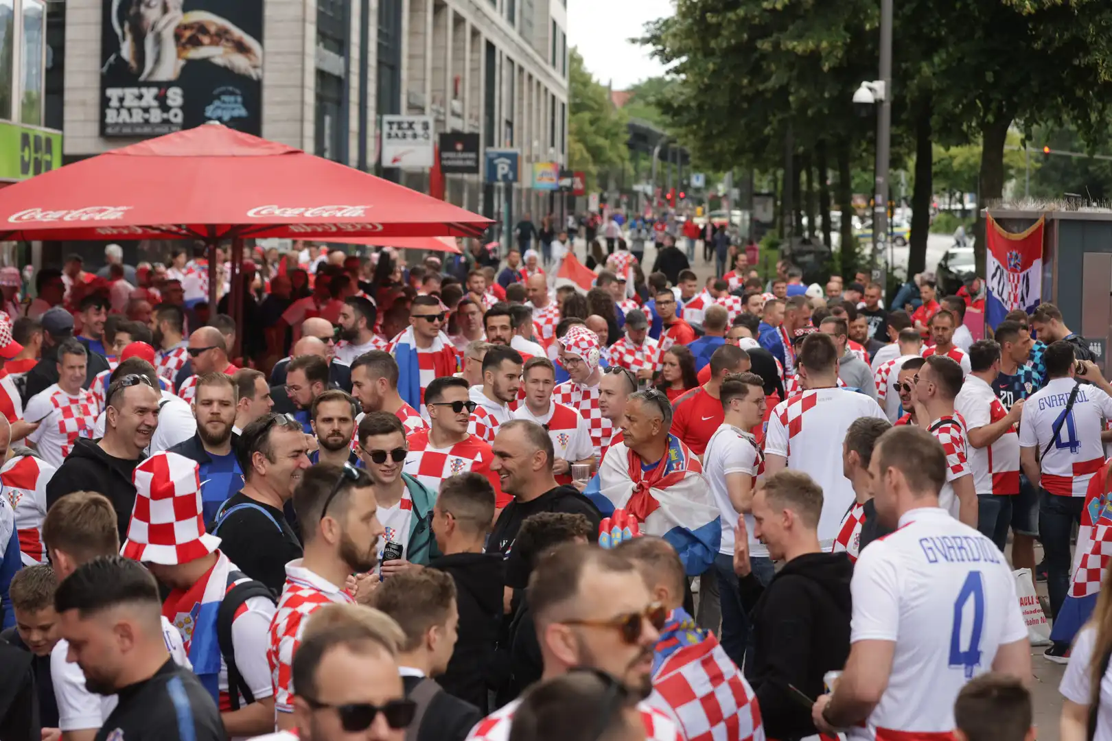 Hrvatski navijači Hamburg 2024 (3) Hrvatski navijači Hamburg 2024 (3)