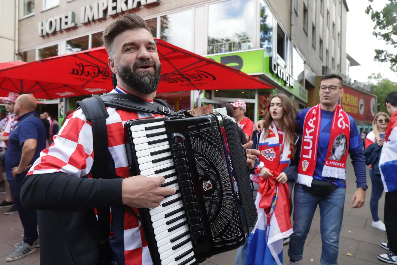 Hrvatski navijači Hamburg 2024 (4) Hrvatski navijači Hamburg 2024 (4)