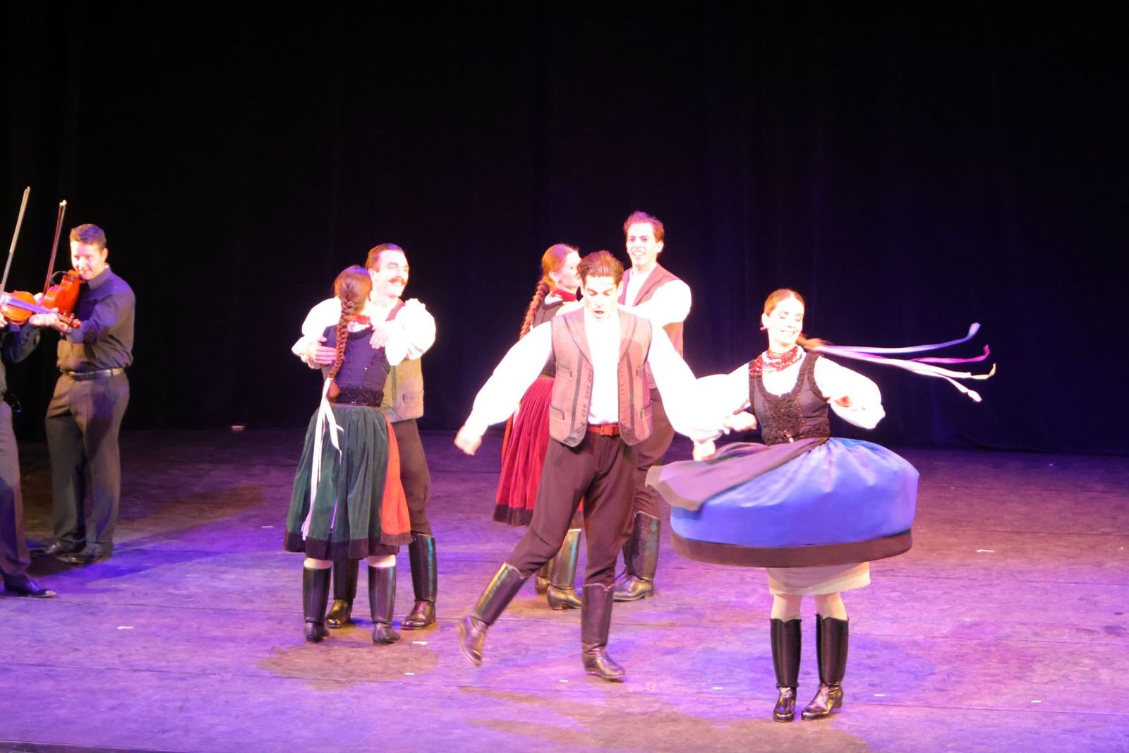 Hungarian National Folk Ensemble 26