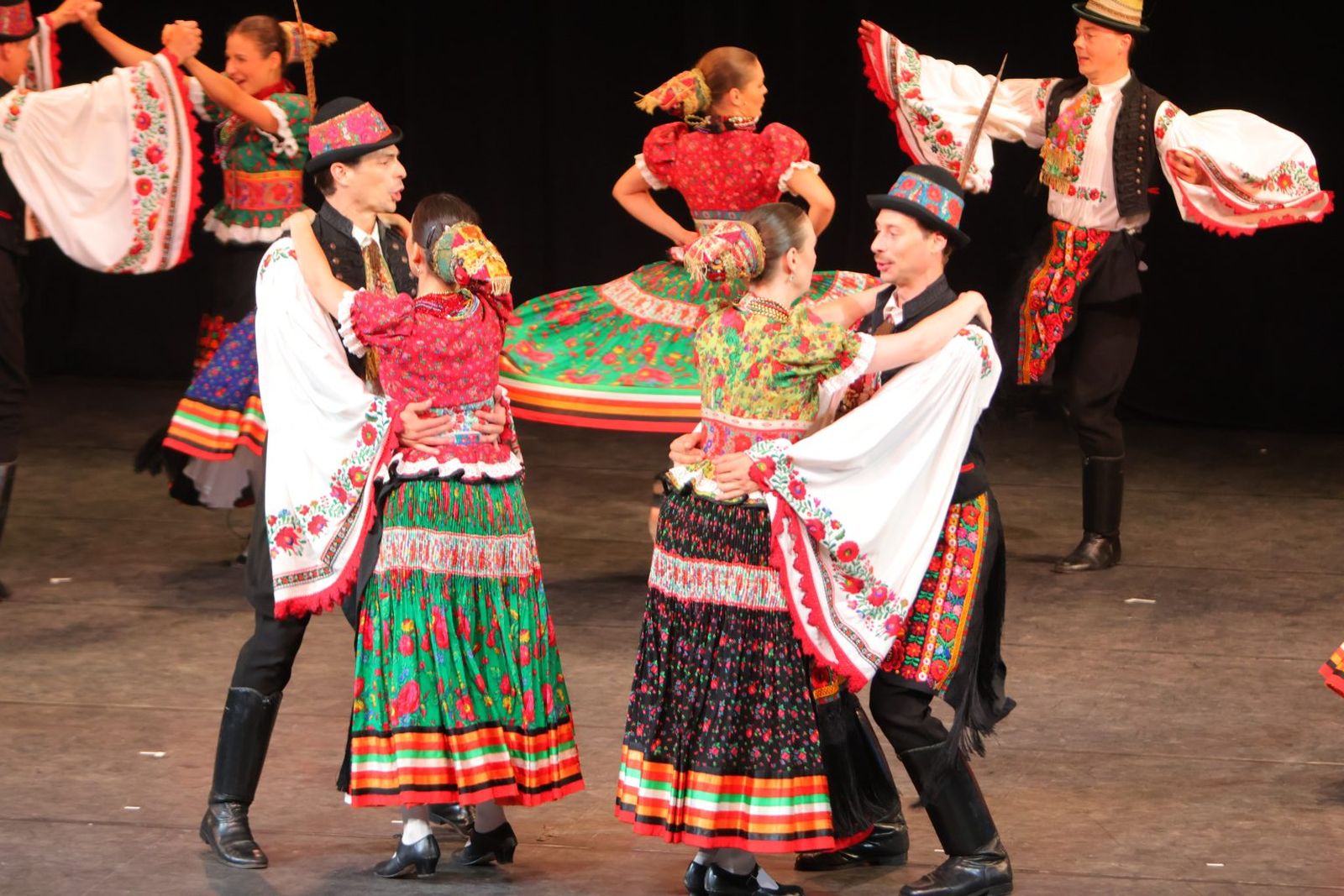 Hungarian National Folk Ensemble 34