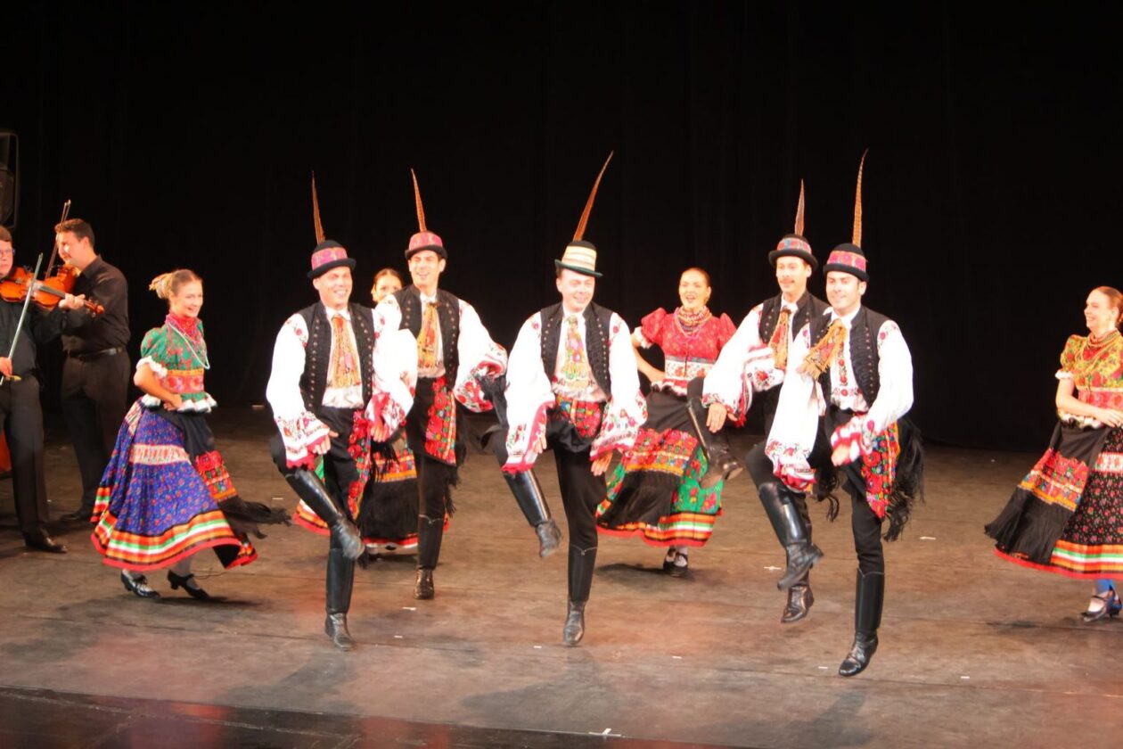 Hungarian National Folk Ensemble 36 Hungarian National Folk Ensemble 36